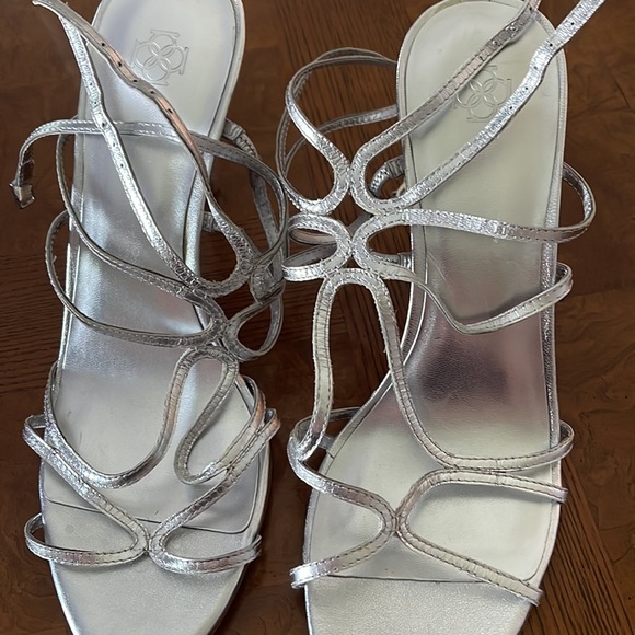 Silver Ann Taylor heels - Picture 3 of 3
